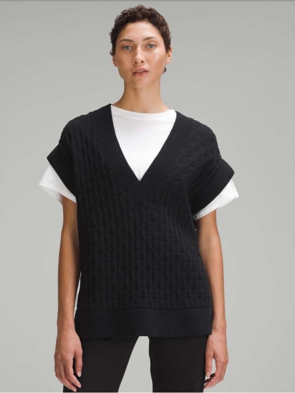 Lululemon Cable-Knit Relaxed-Fit Sweater Vest Sz S-L Black Nylon Minimalist